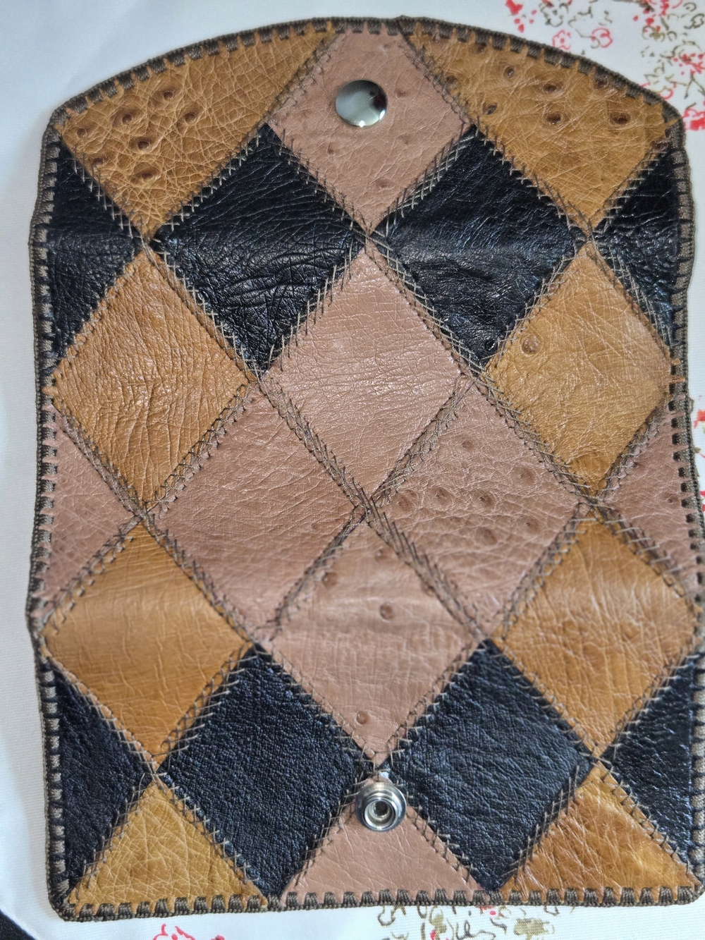Genuine Leather Vintage Patchwork Wallet in Black and Brown - Picture 3 of 6